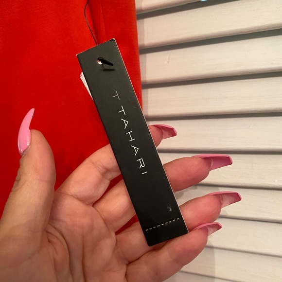 T Tahari sleeveless dress size 10 NWT - Picture 3 of 9